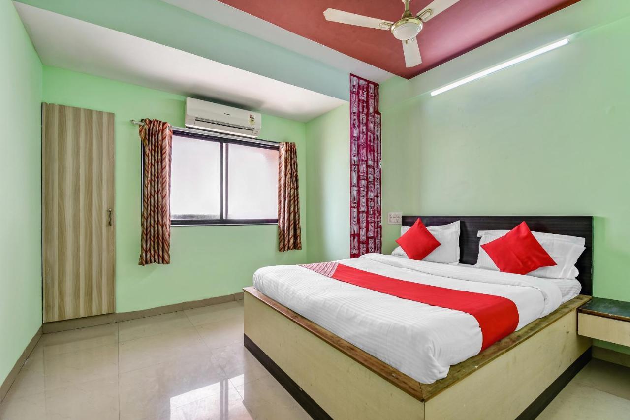 Oyo Hotel Samarth Lodge Solapur Ngoại thất bức ảnh