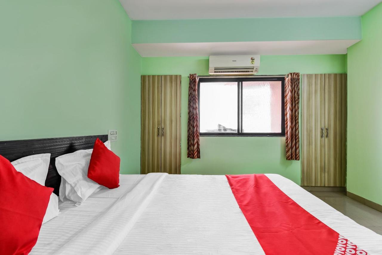 Oyo Hotel Samarth Lodge Solapur Ngoại thất bức ảnh