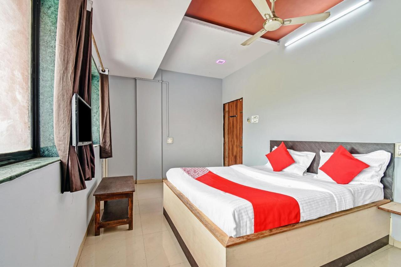 Oyo Hotel Samarth Lodge Solapur Ngoại thất bức ảnh